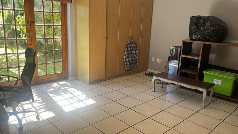 To Let 4 Bedroom Property for Rent in Vierlanden Western Cape